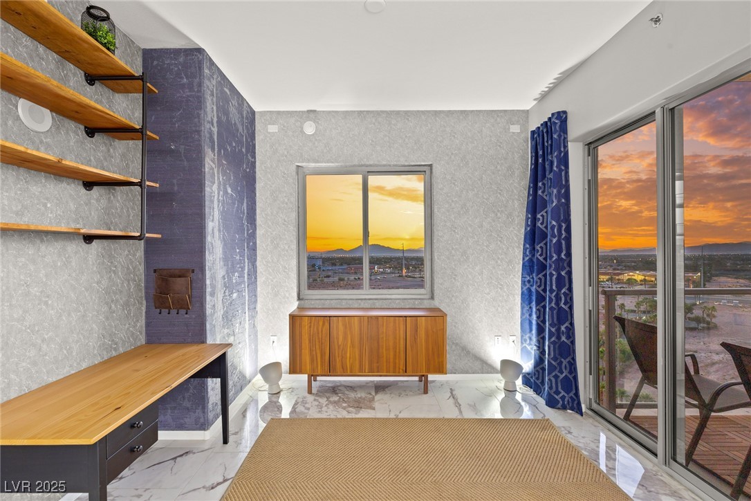 8255 South Las Vegas Boulevard 913