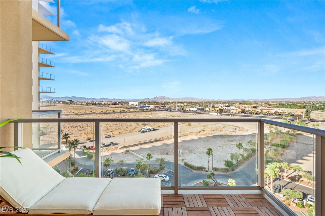 8255 South Las Vegas Boulevard 913