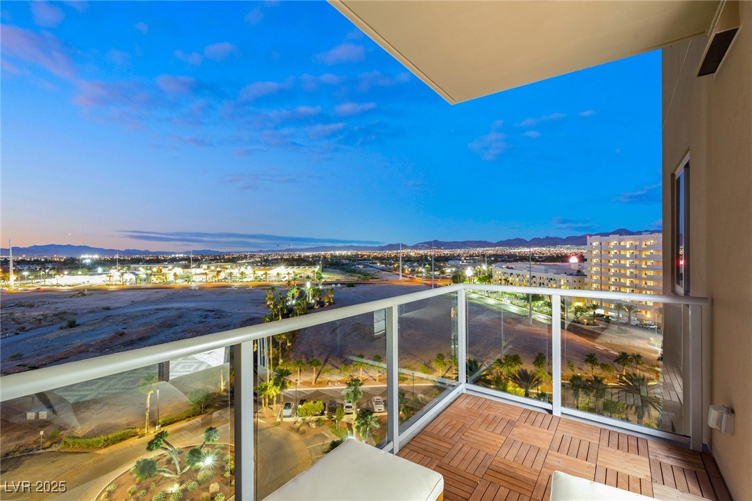 8255 South Las Vegas Boulevard 913