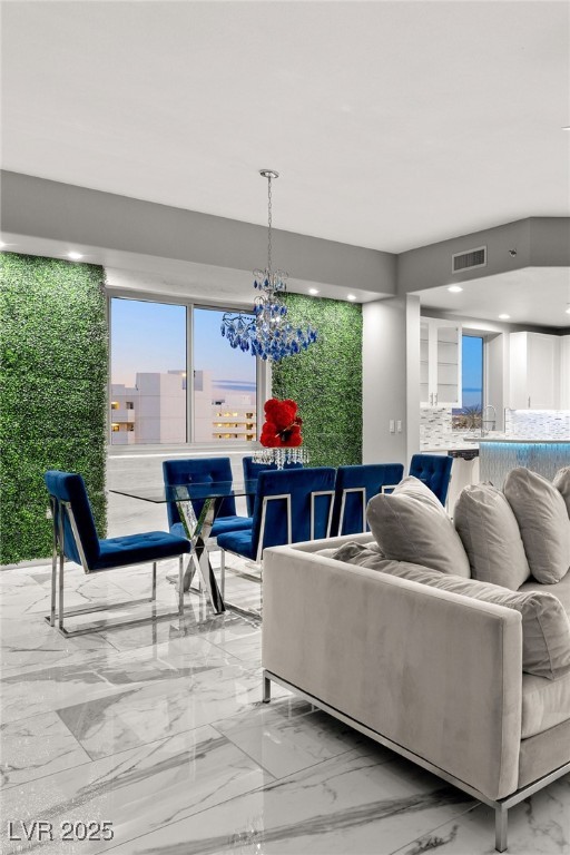 8255 South Las Vegas Boulevard 913