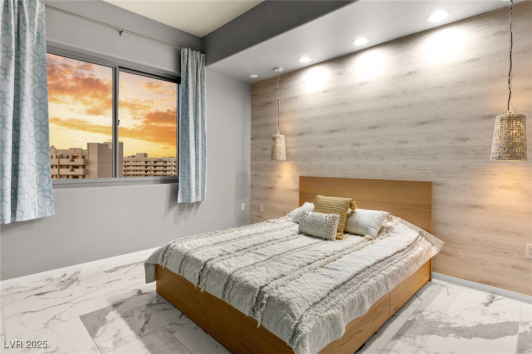 8255 South Las Vegas Boulevard 913