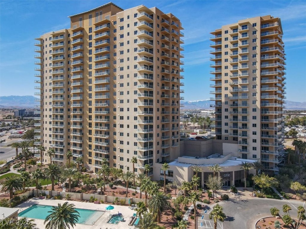 8255 South Las Vegas Boulevard 913