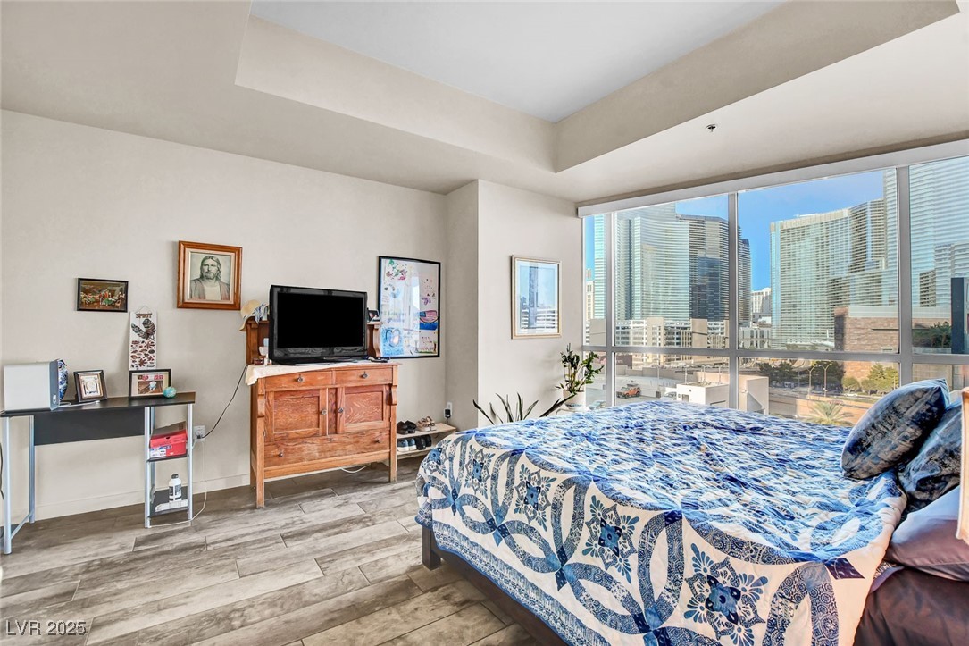 4575 Dean Martin Drive 711