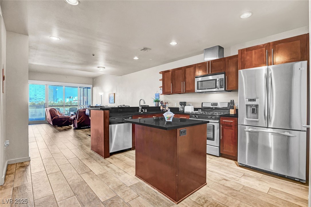 4575 Dean Martin Drive 711