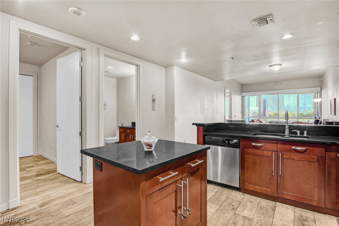 4575 Dean Martin Drive 711