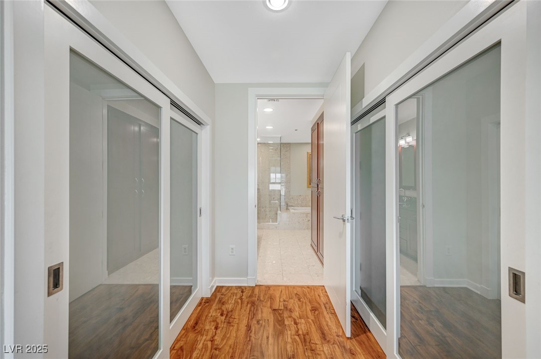 4575 Dean Martin Drive 806