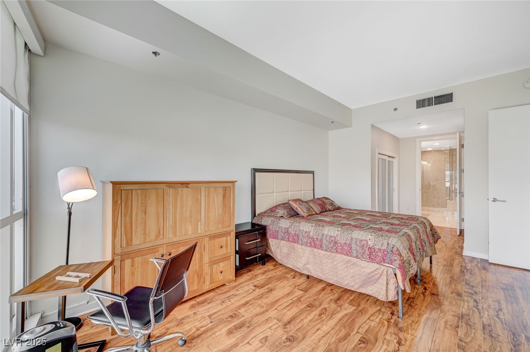 4575 Dean Martin Drive 806