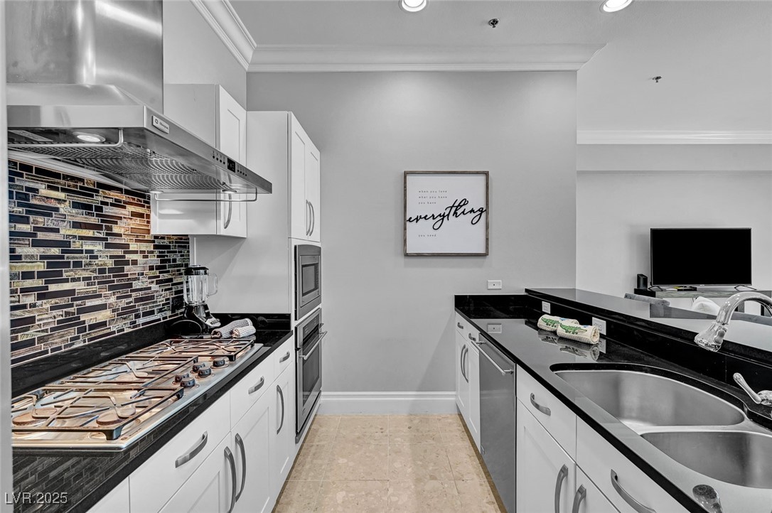 4525 Dean Martin Drive 306