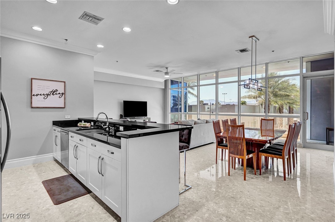 4525 Dean Martin Drive 306