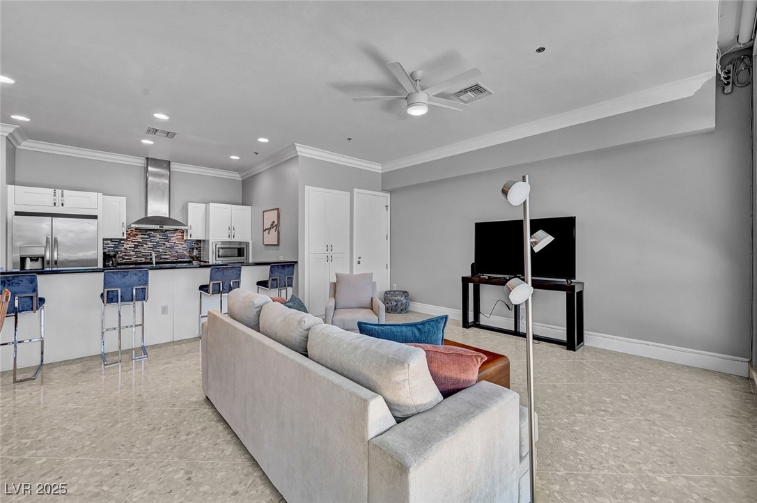 4525 Dean Martin Drive 306