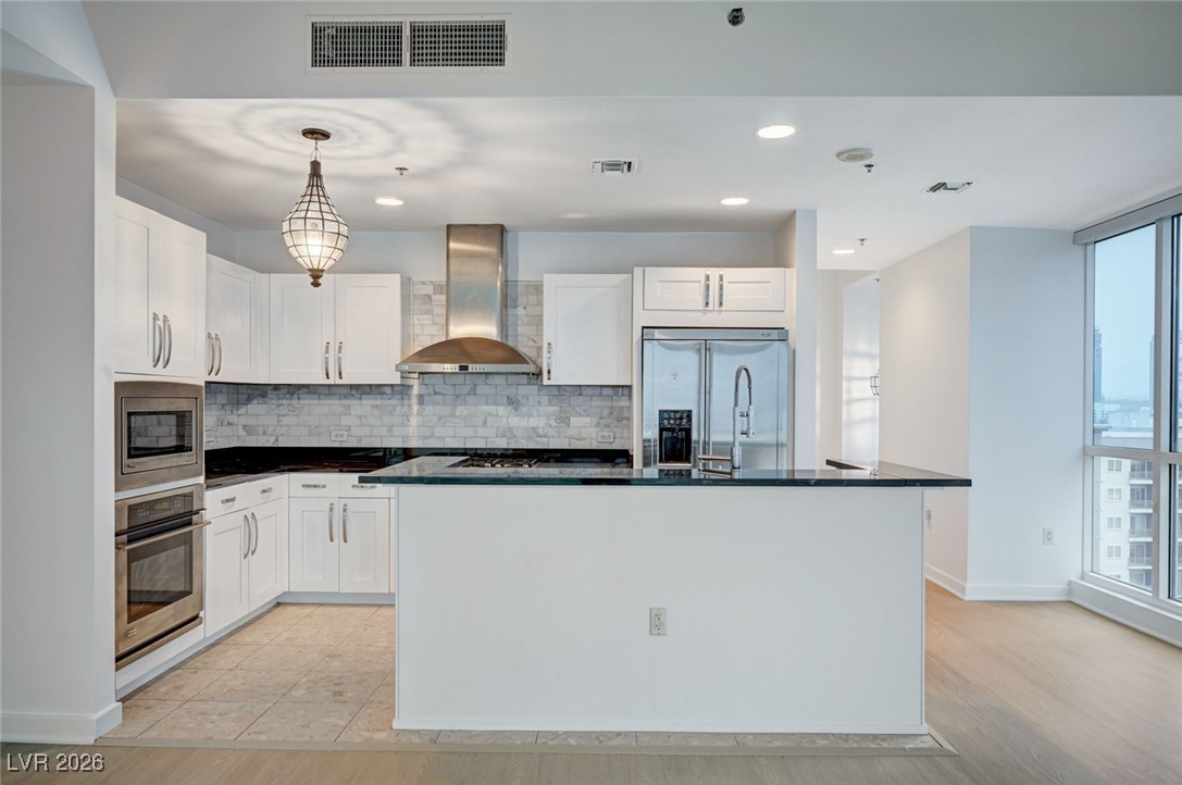 4525 Dean Martin Drive 900