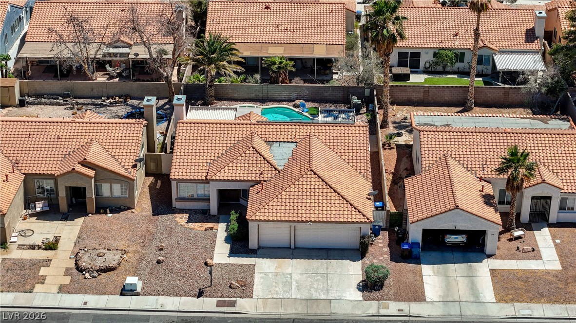 2707 Sandalwood Avenue