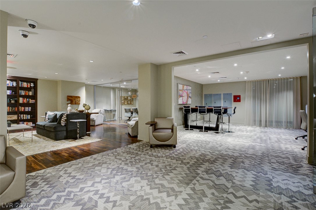 8255 Las Vegas Boulevard 201