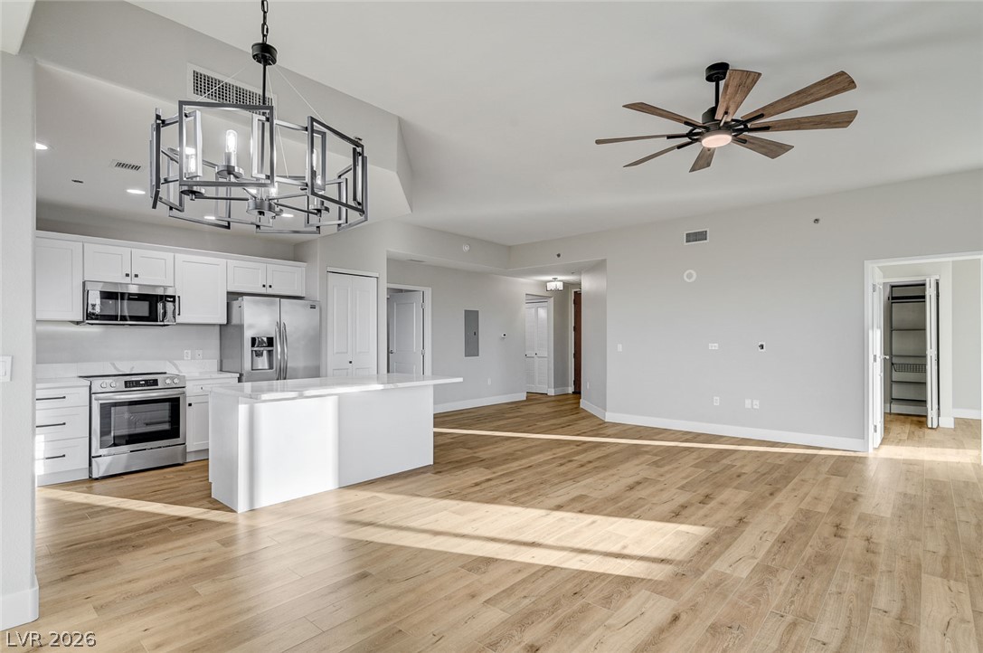 8255 Las Vegas Boulevard 201