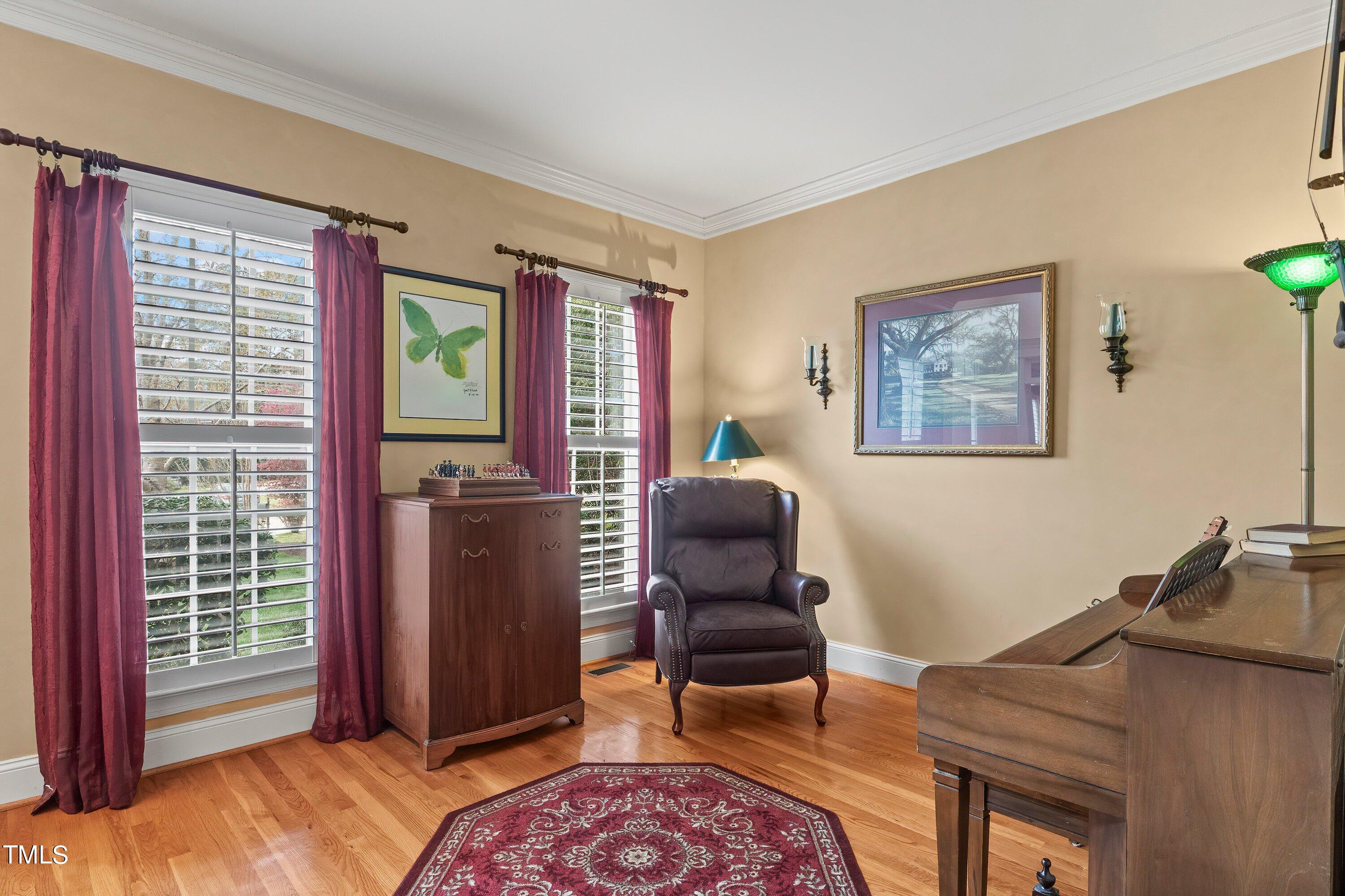 2504 Forest Lake Court