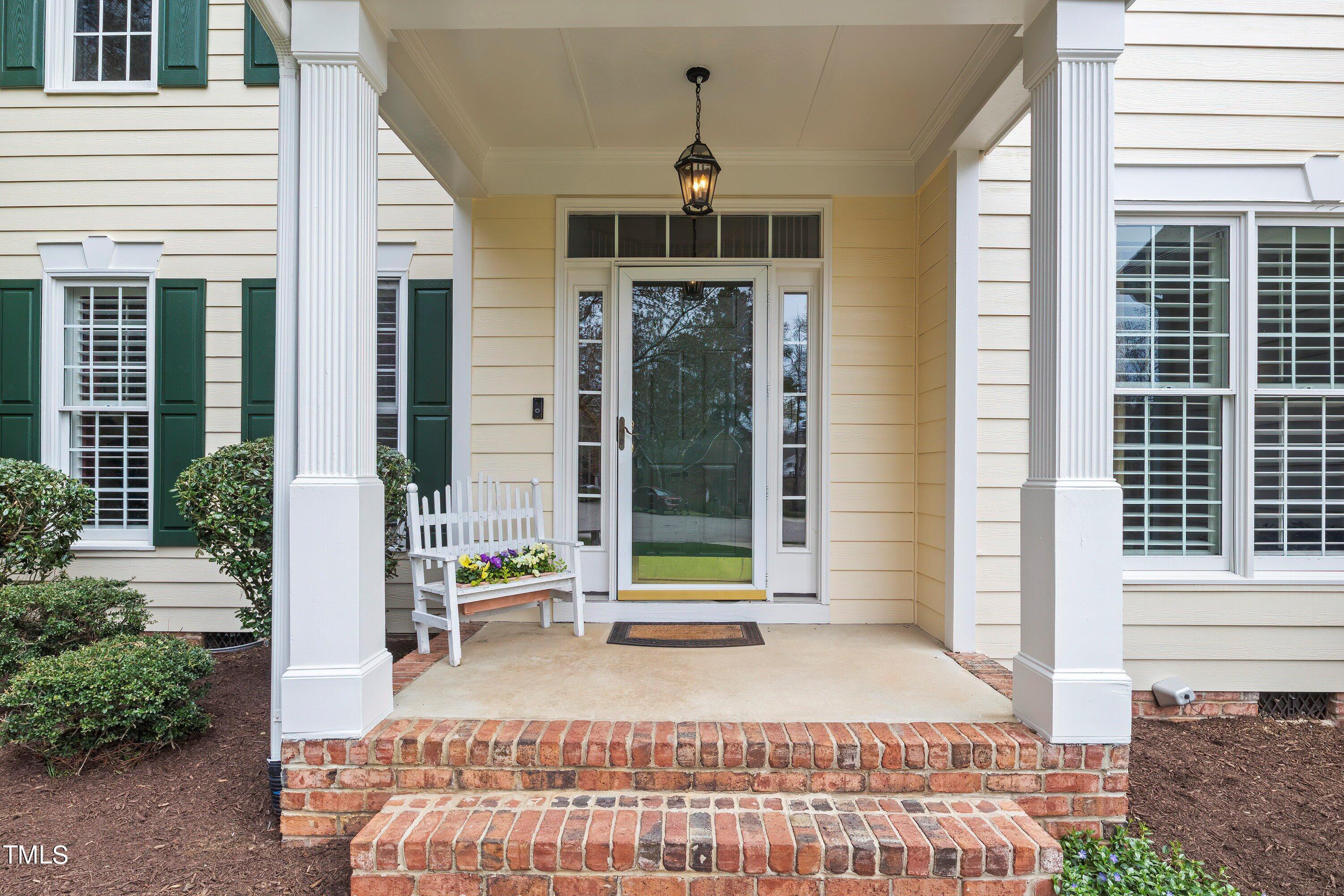 2504 Forest Lake Court