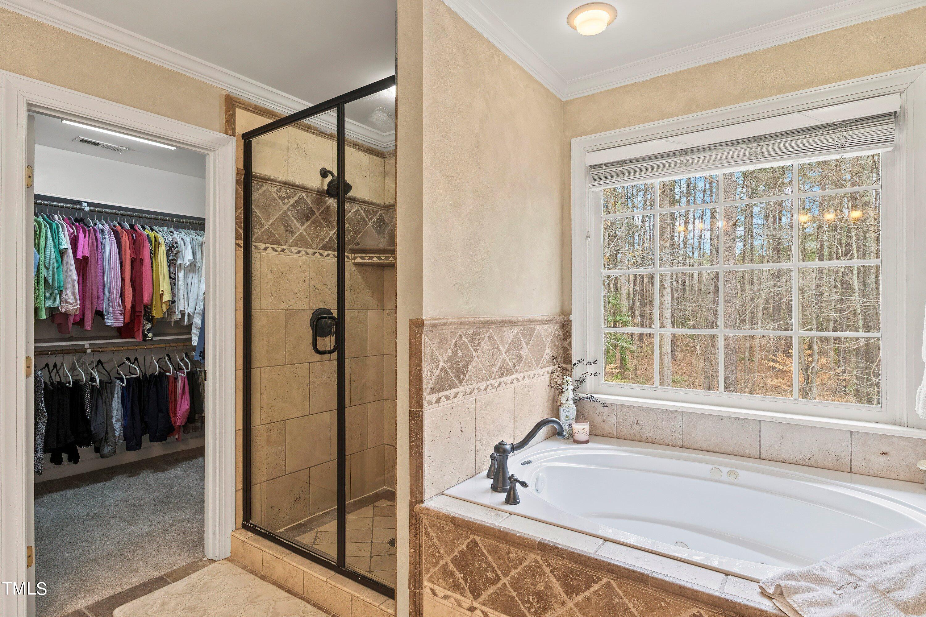 2504 Forest Lake Court
