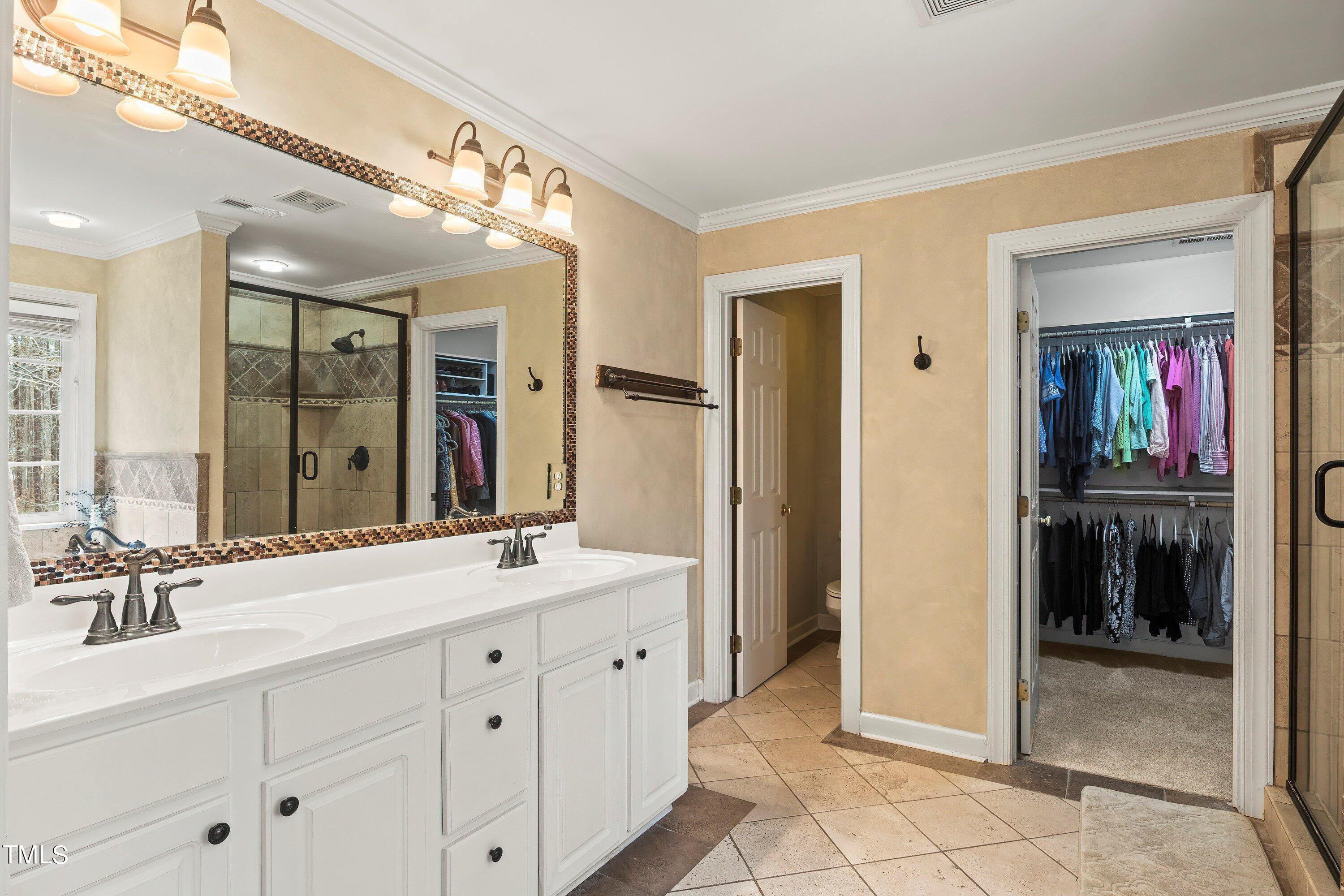 2504 Forest Lake Court