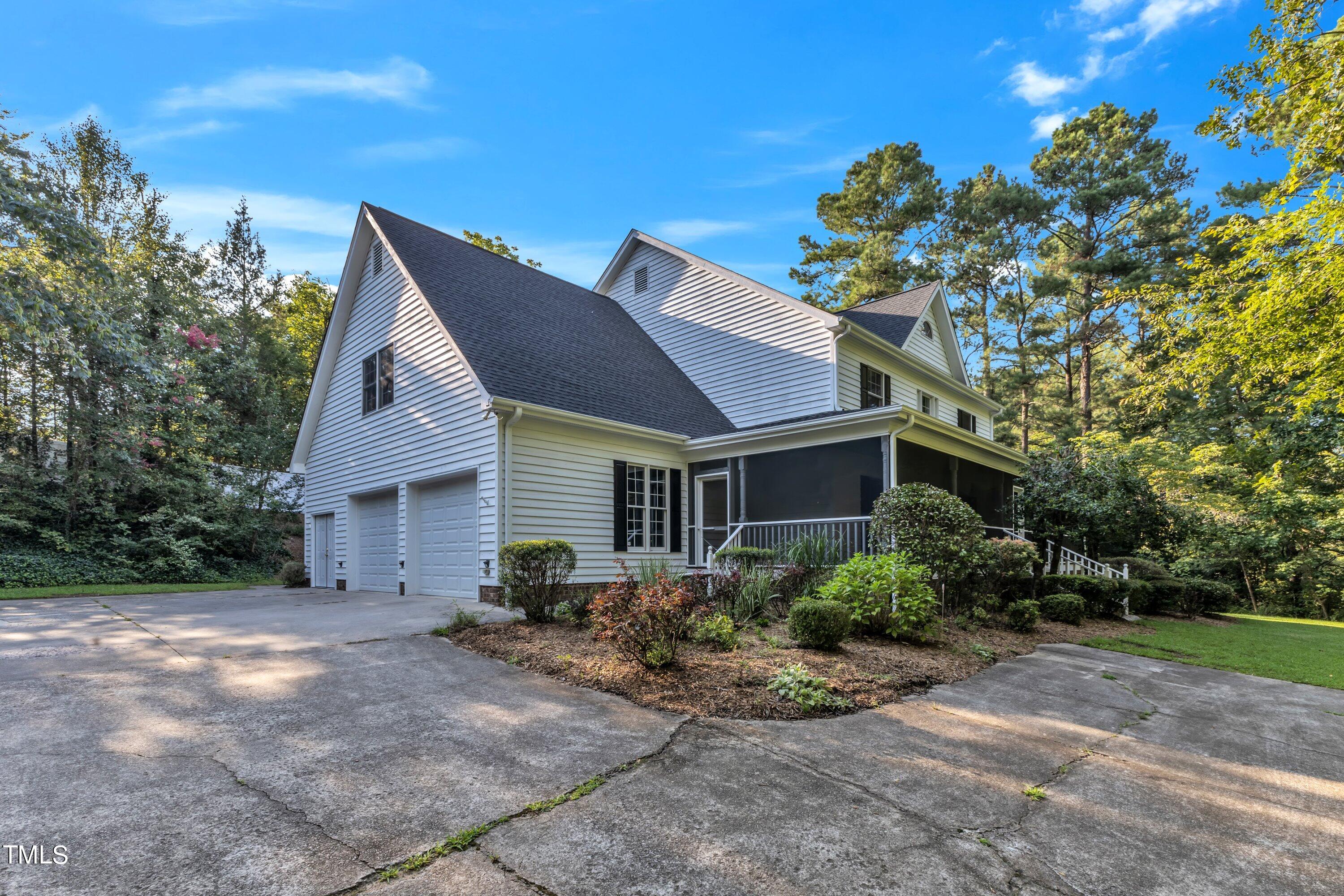 2055 Fernwood Way