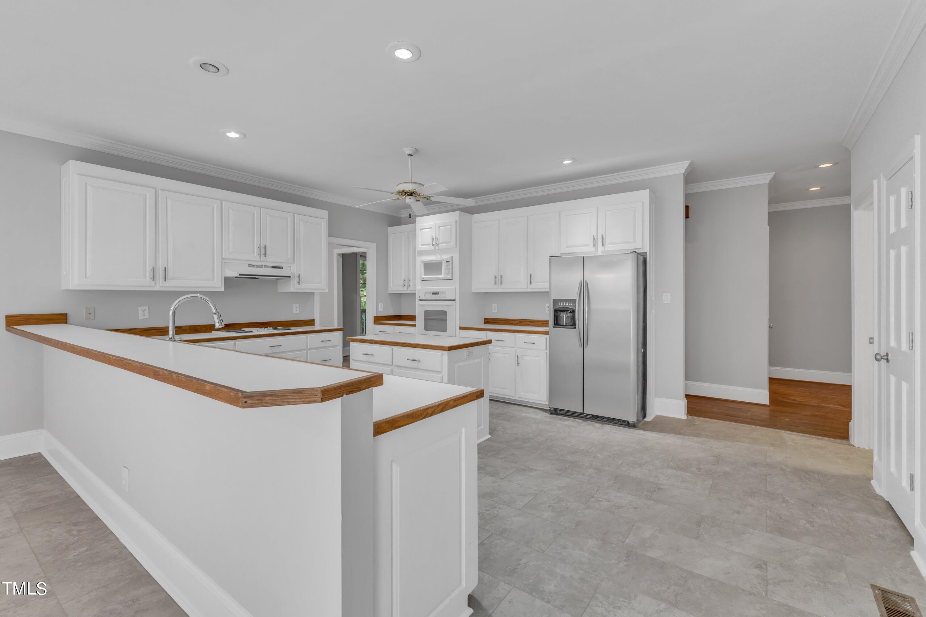 2055 Fernwood Way