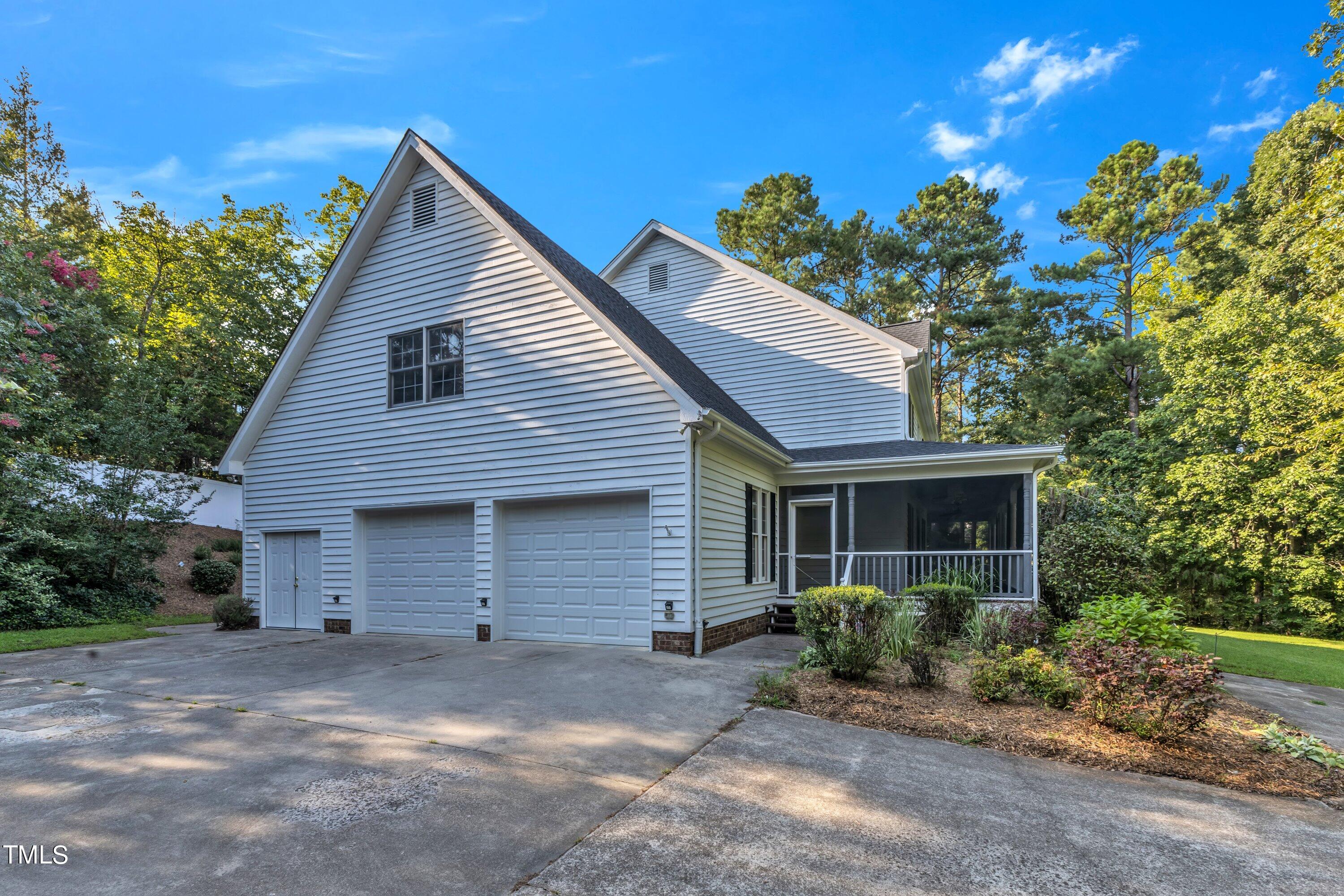 2055 Fernwood Way