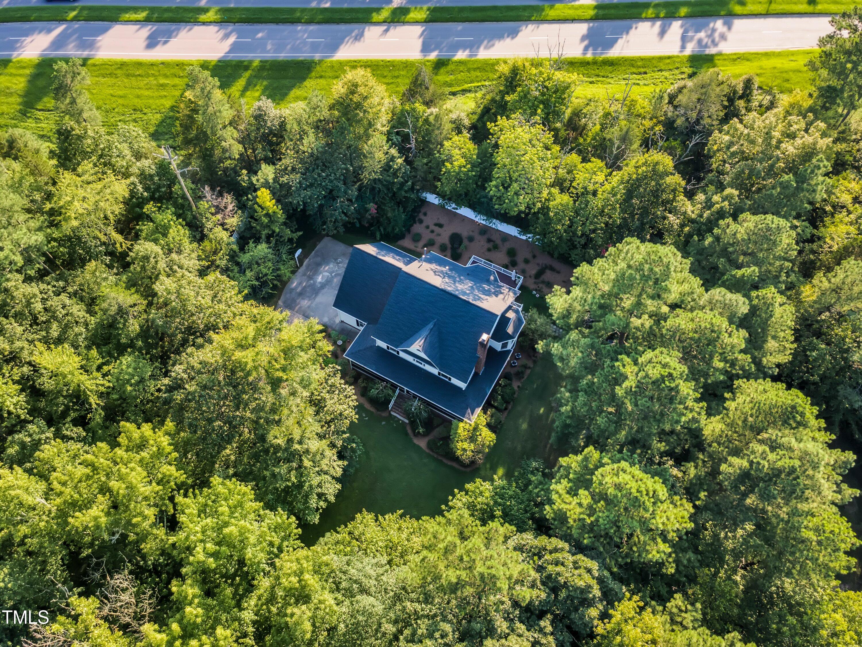 2055 Fernwood Way