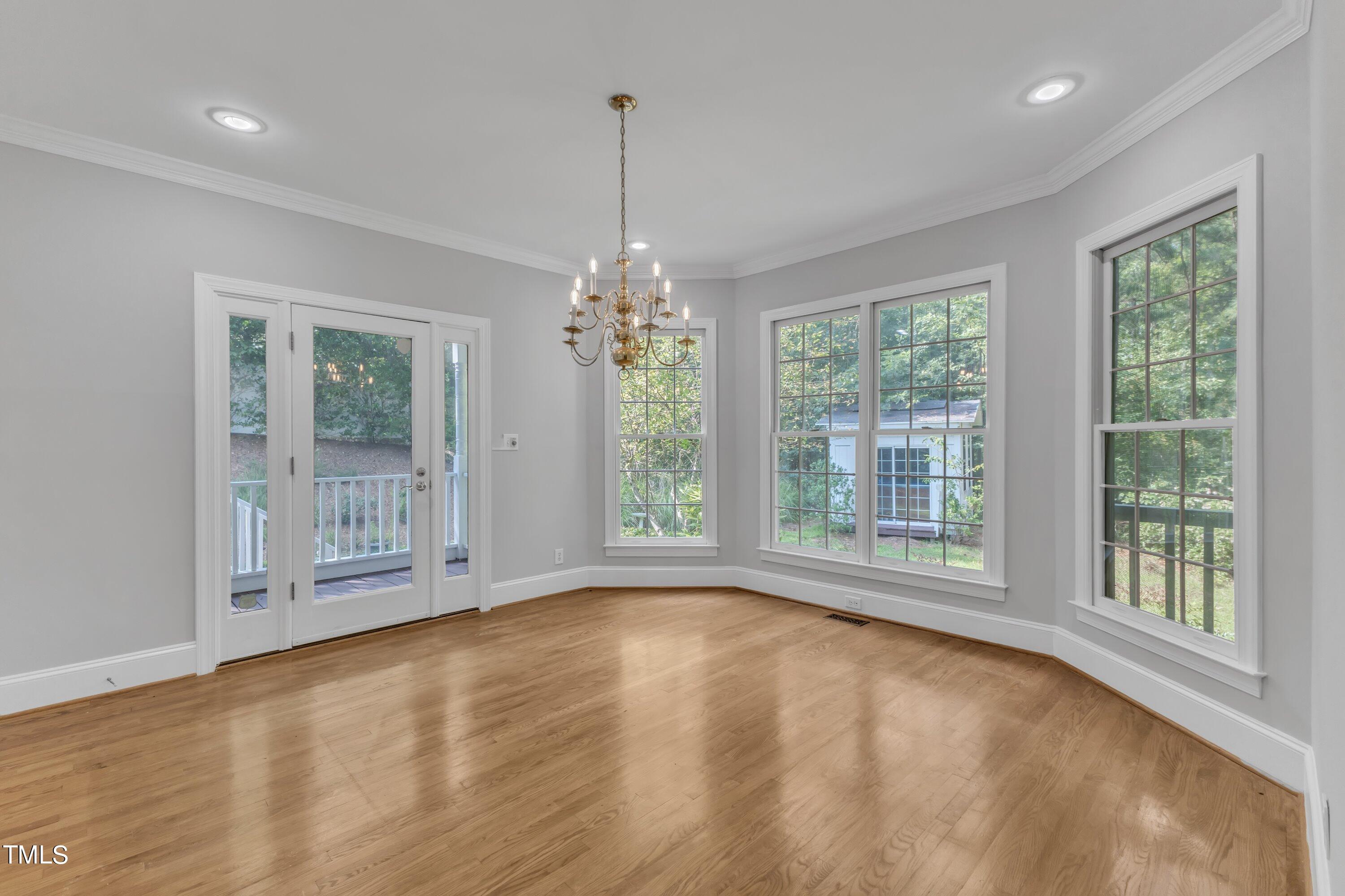 2055 Fernwood Way