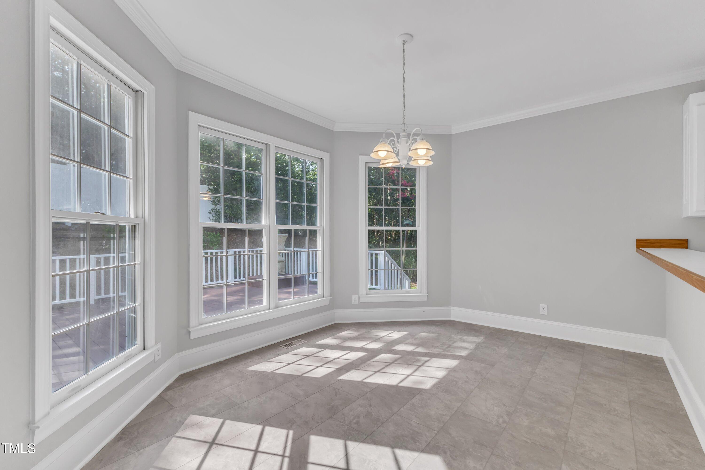 2055 Fernwood Way