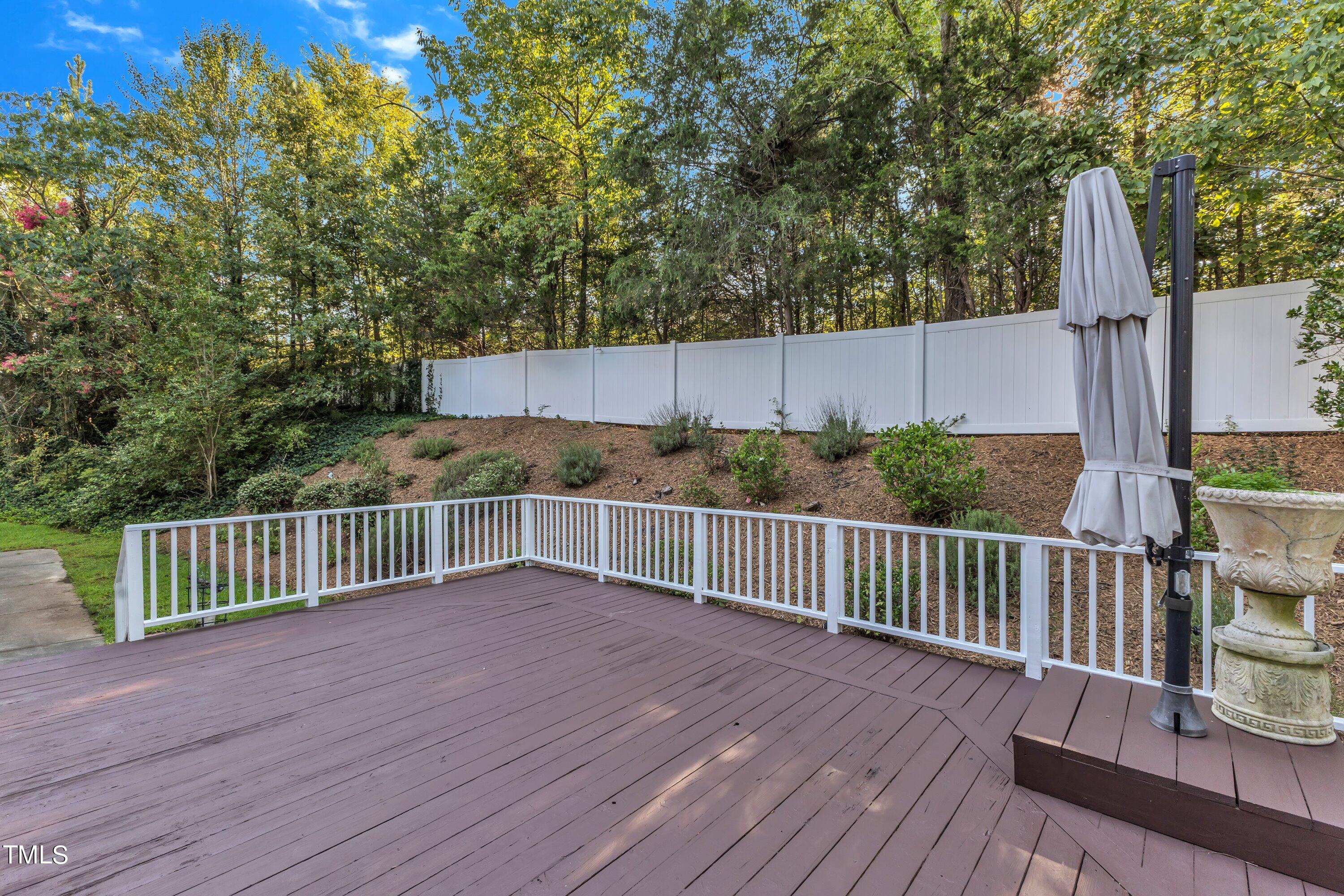 2055 Fernwood Way