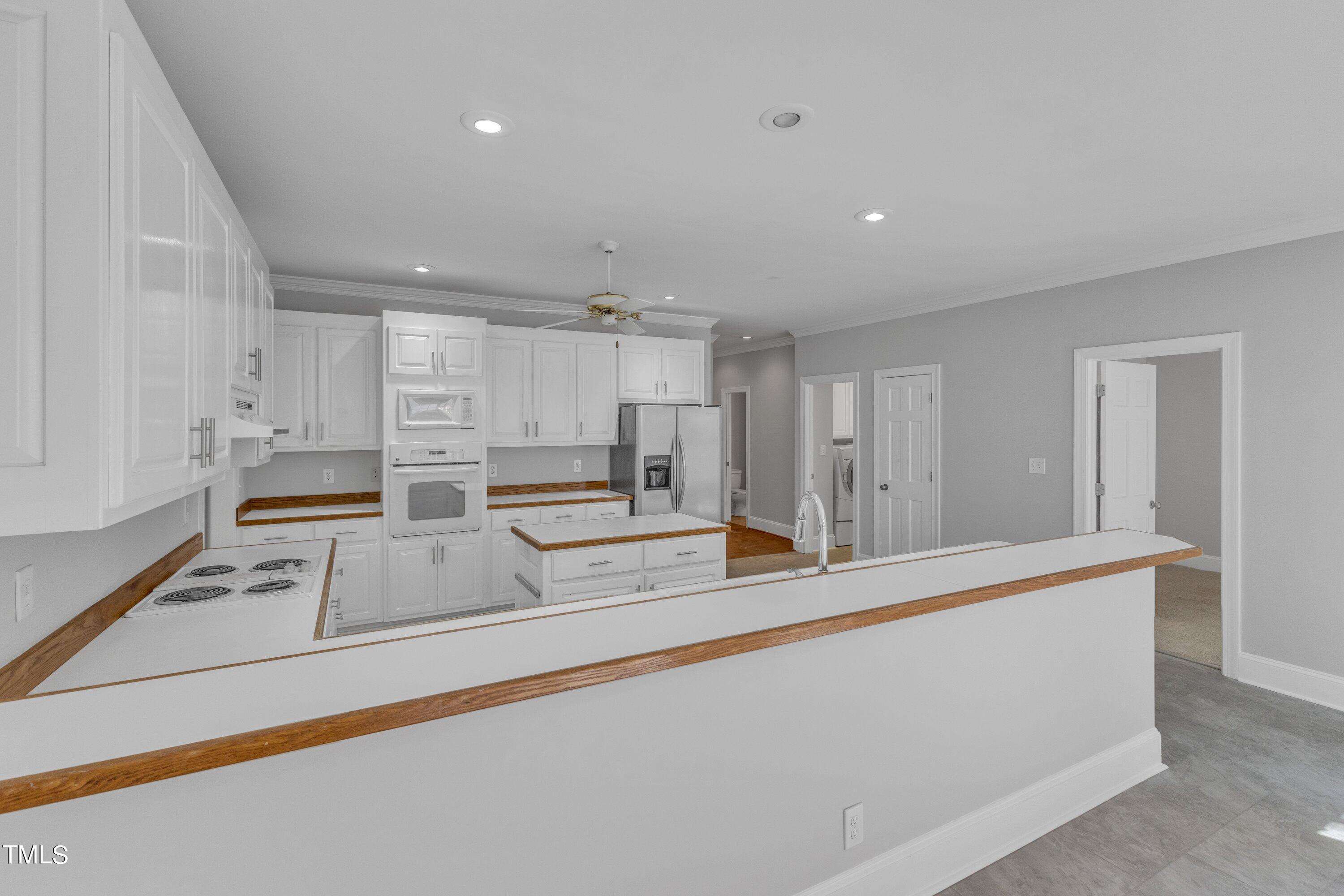 2055 Fernwood Way