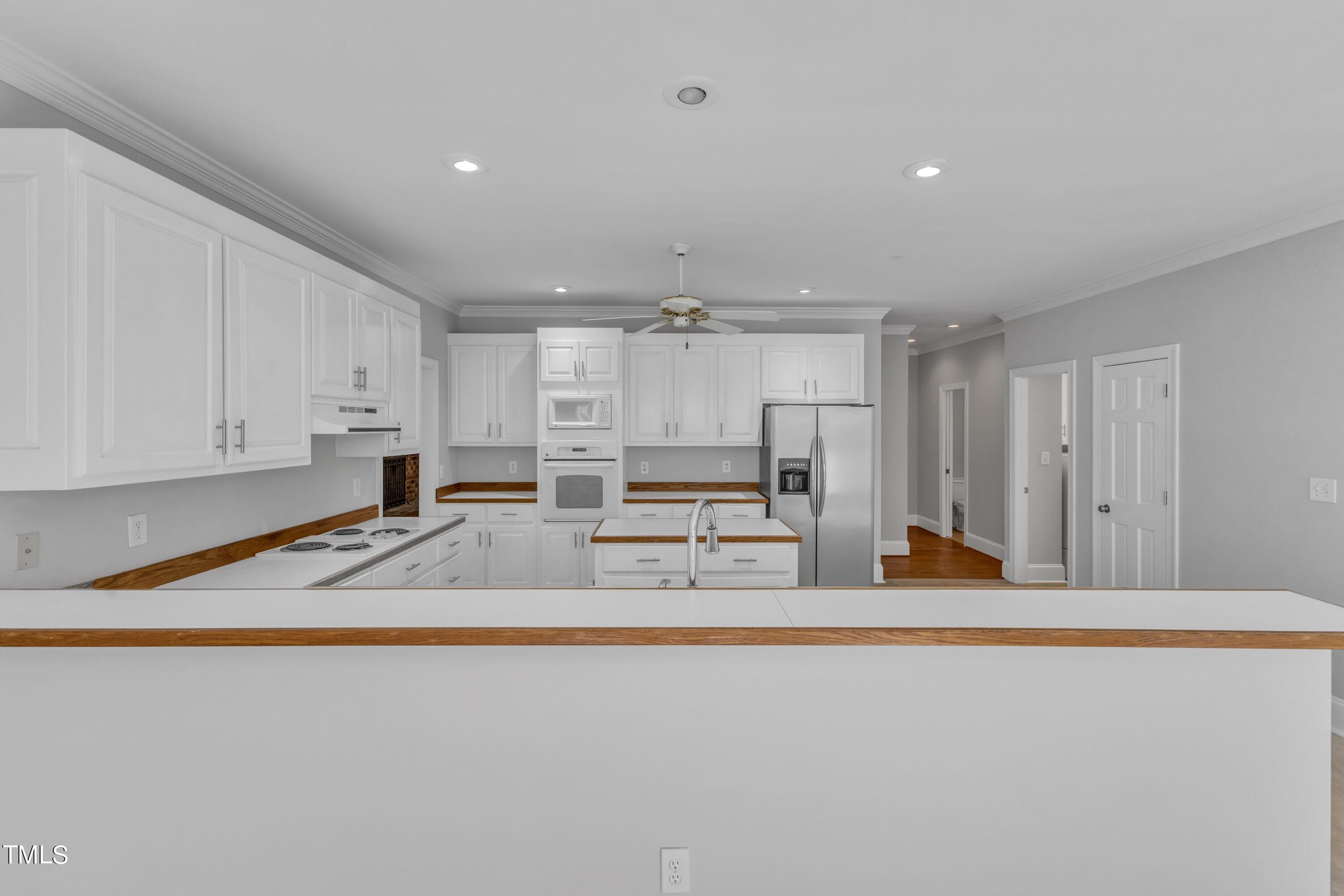 2055 Fernwood Way