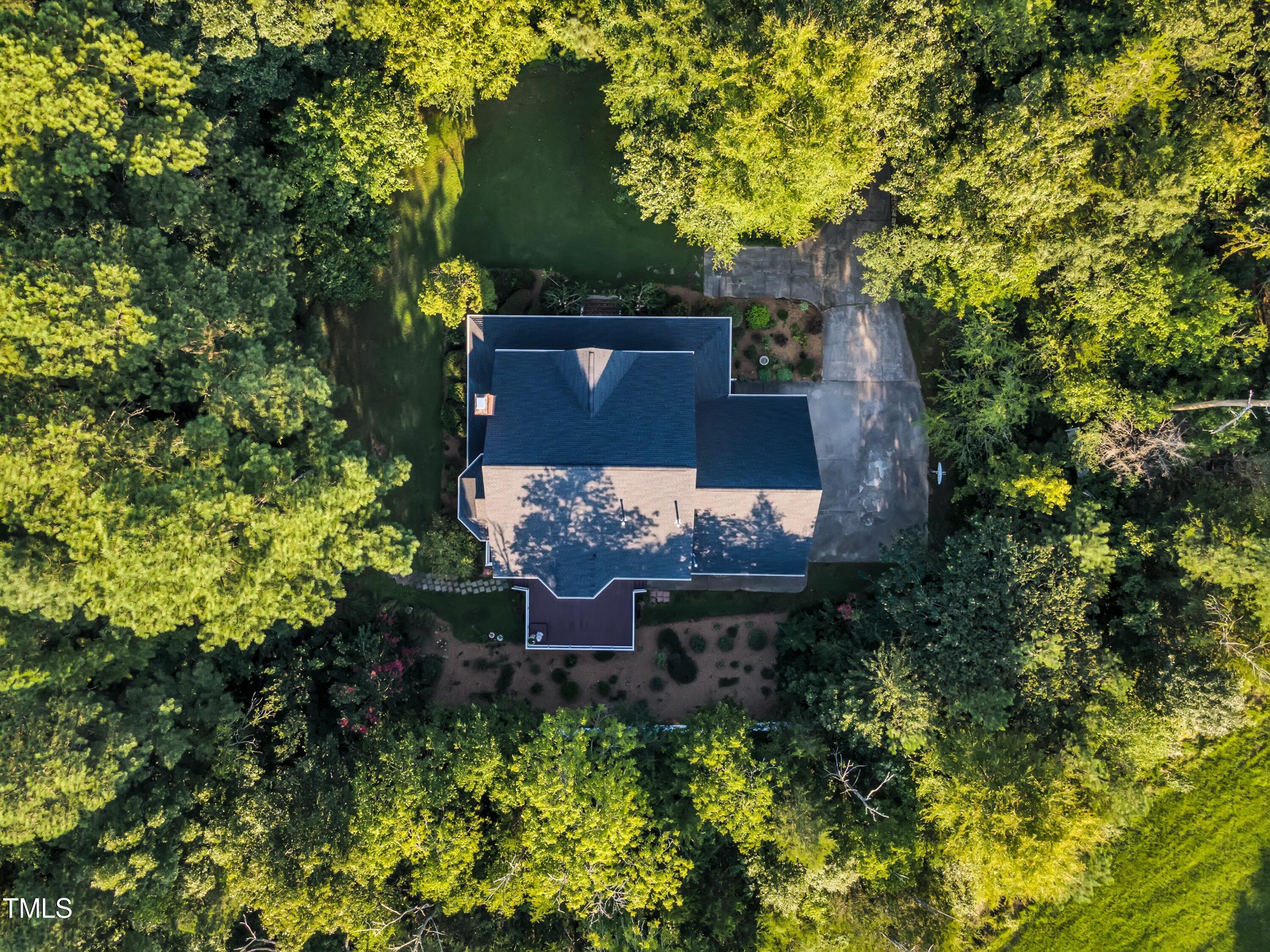 2055 Fernwood Way
