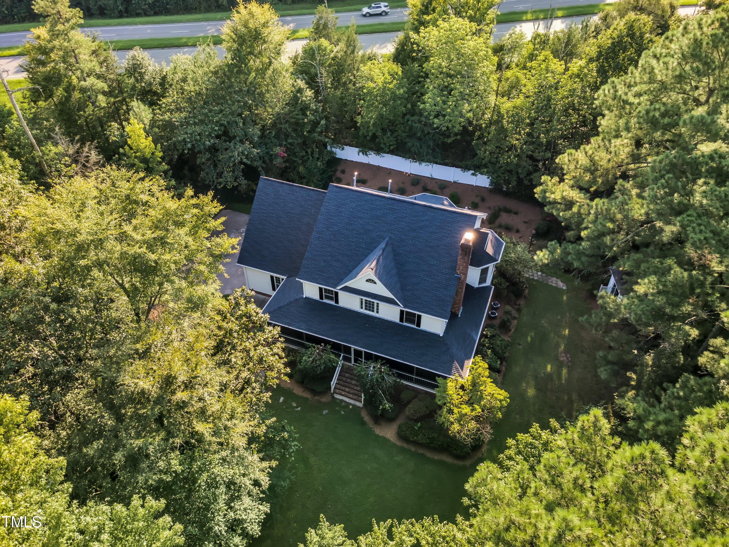 2055 Fernwood Way