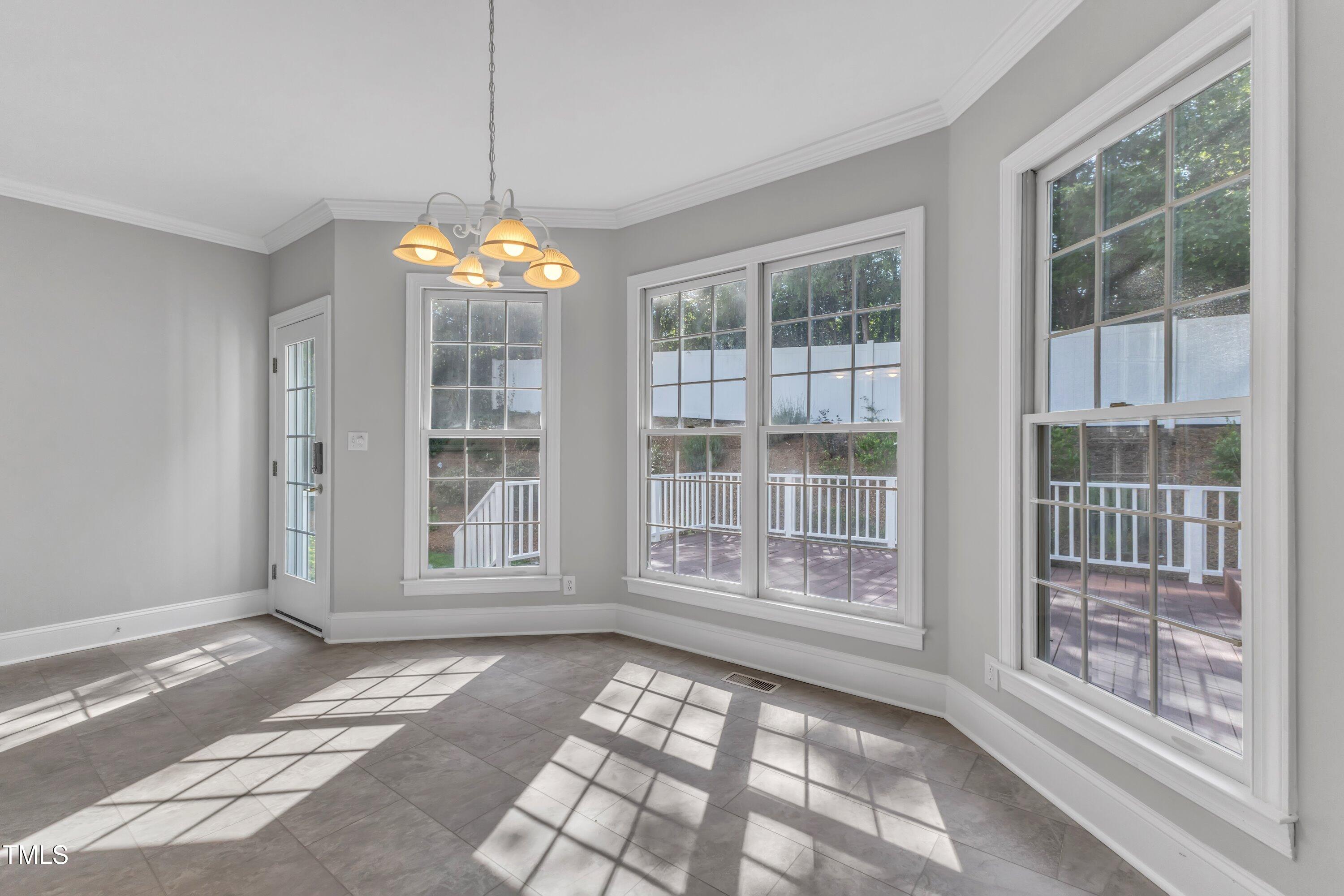 2055 Fernwood Way