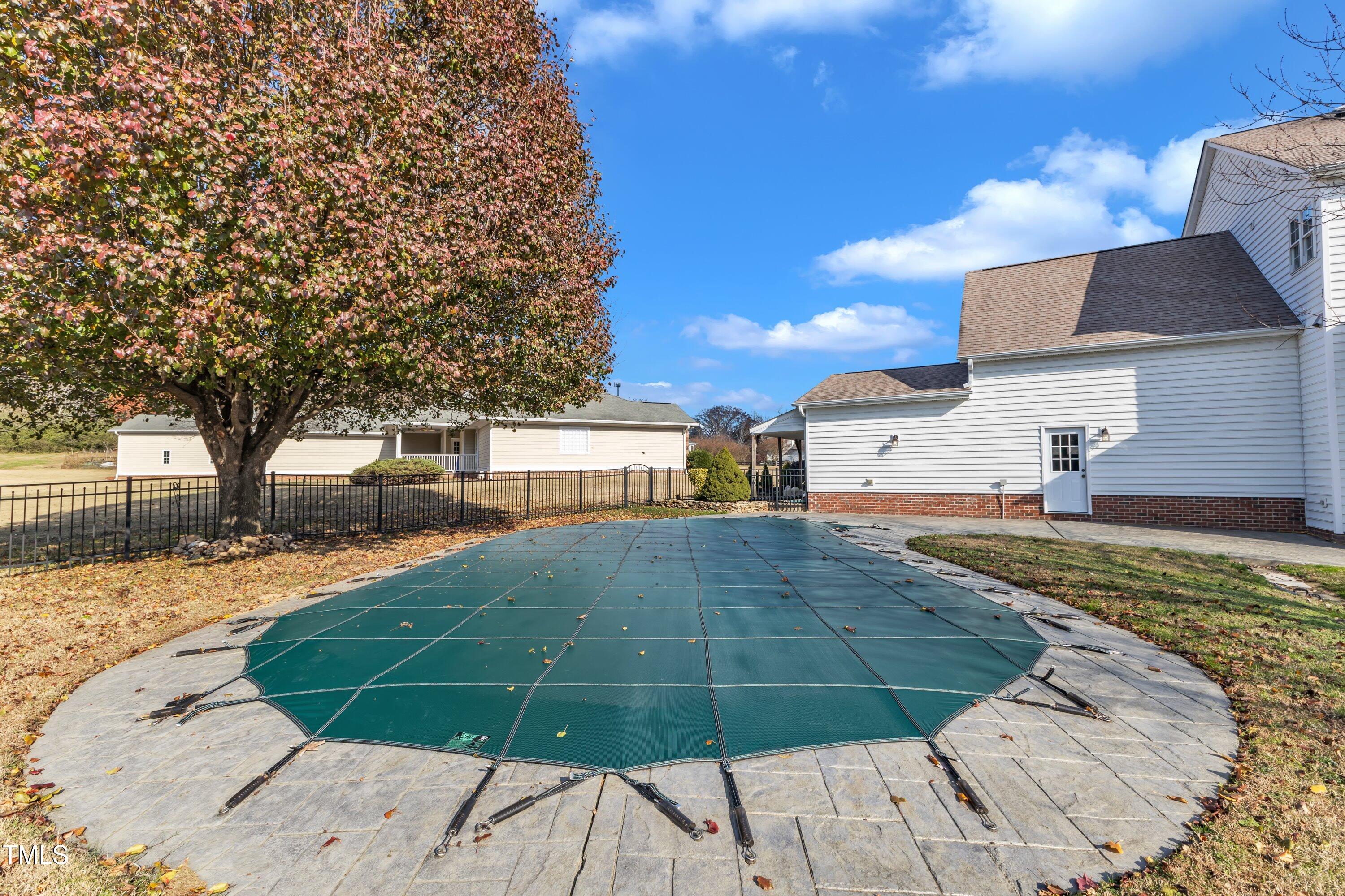 2437 Lullwater Drive