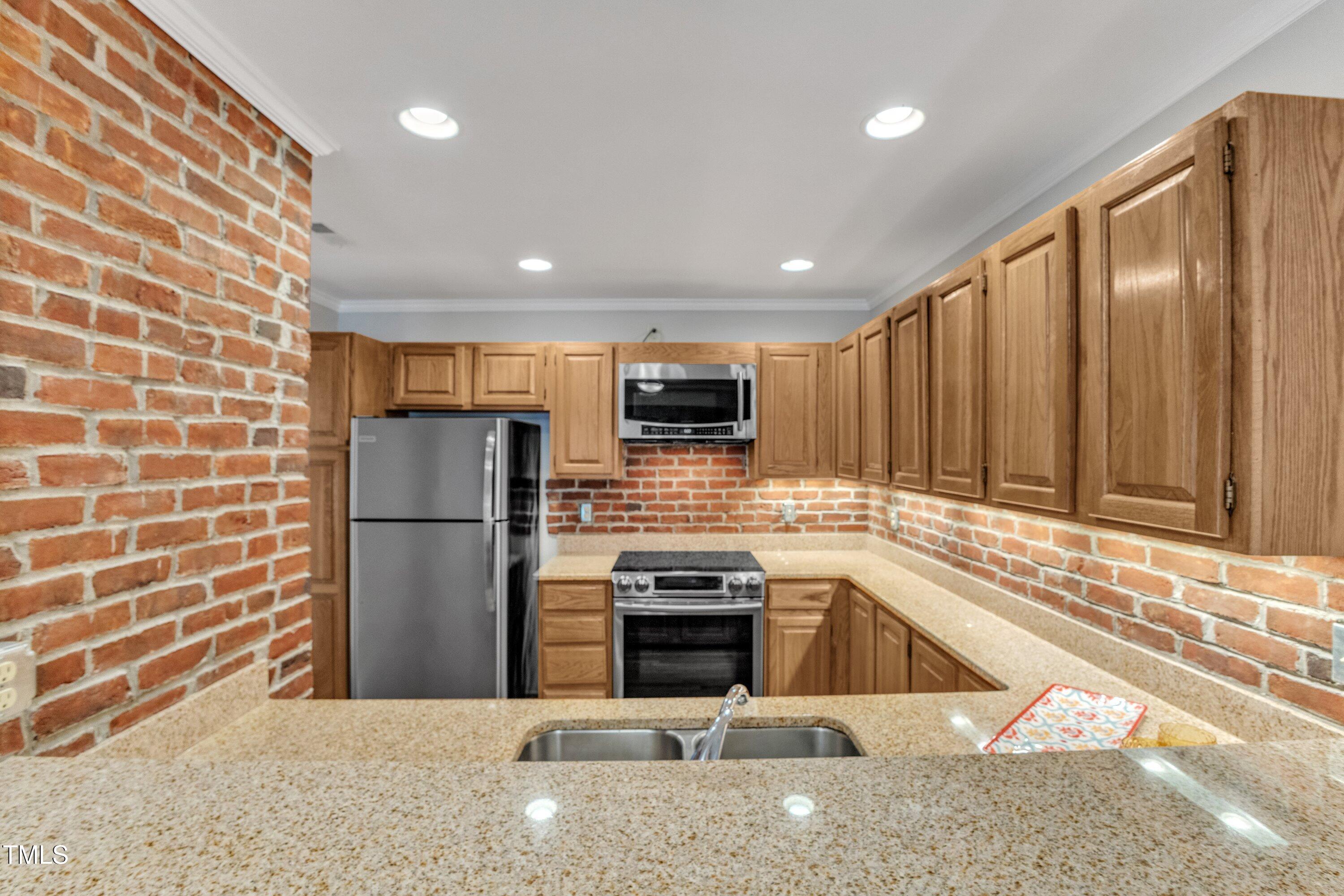 700 Bishops Park Drive # 302
