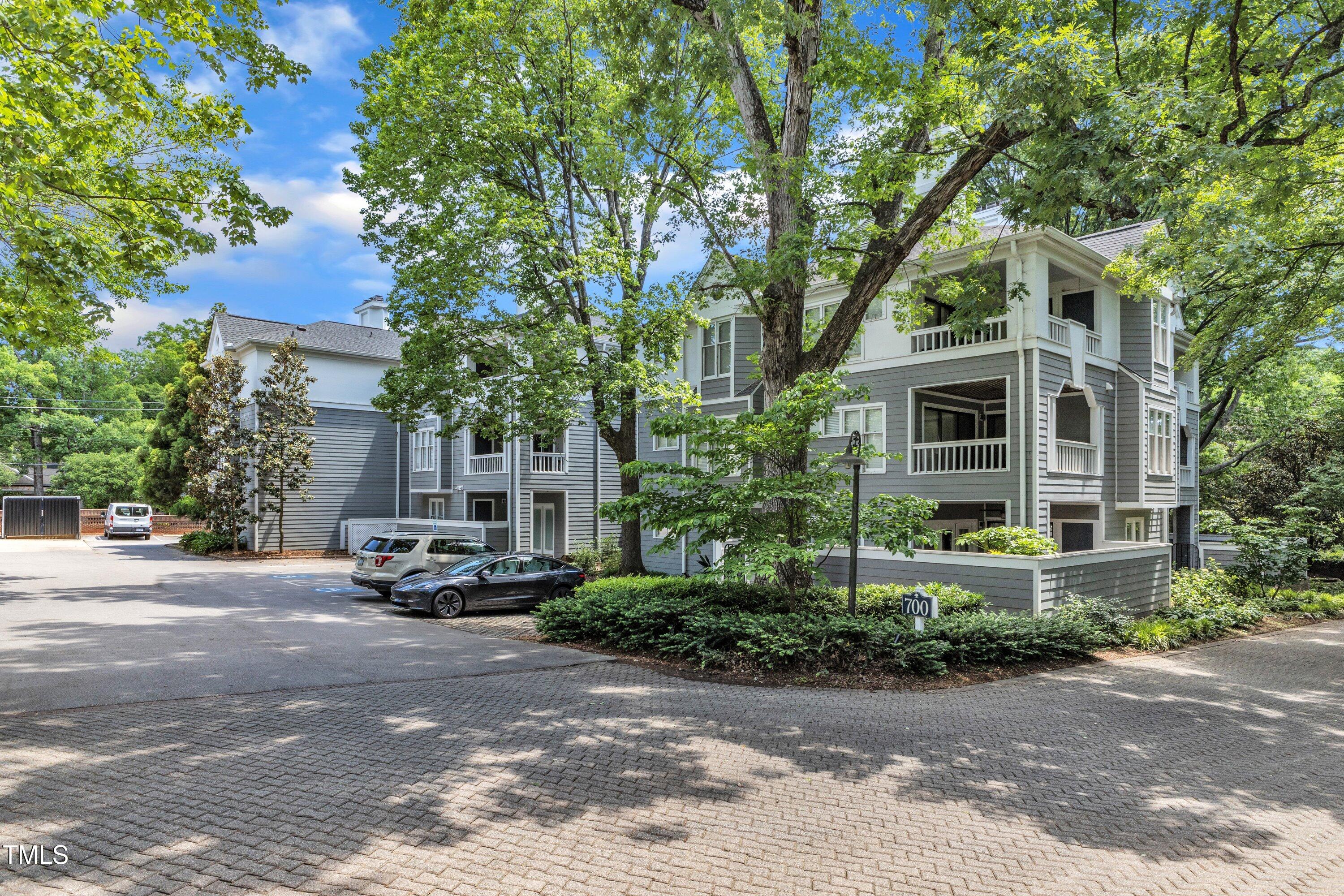 700 Bishops Park Drive # 302