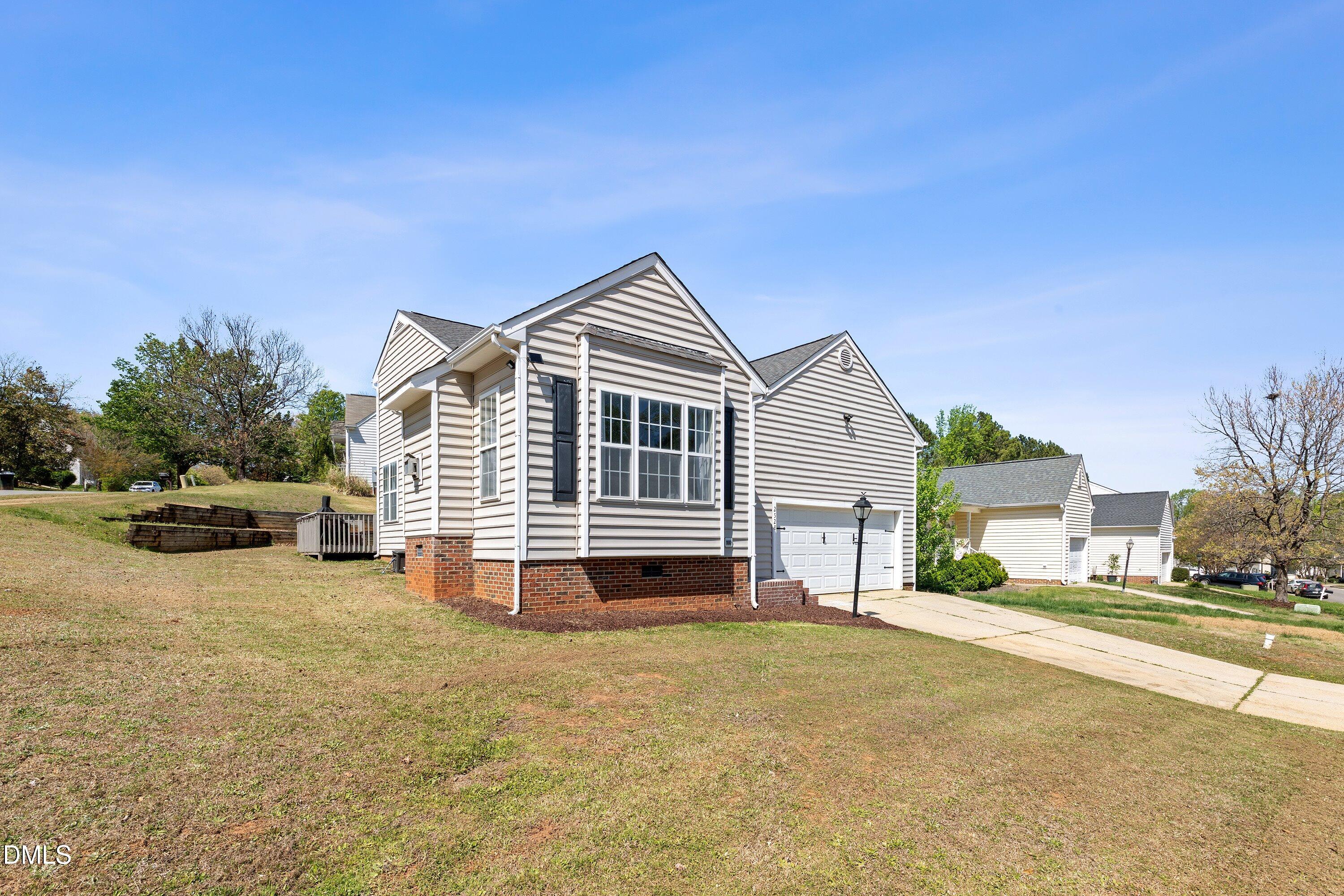 2528 Laurel Falls Lane