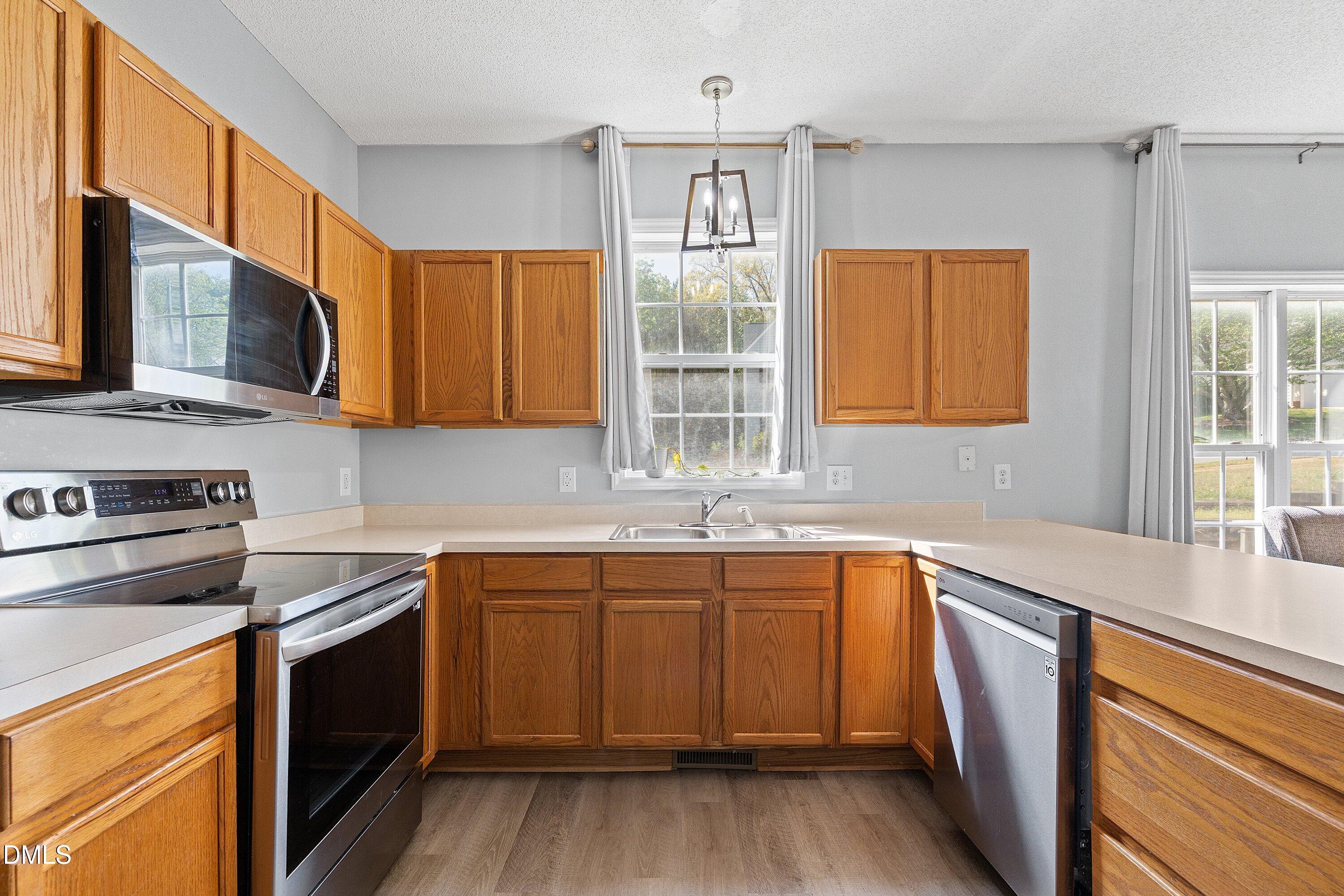 2528 Laurel Falls Lane