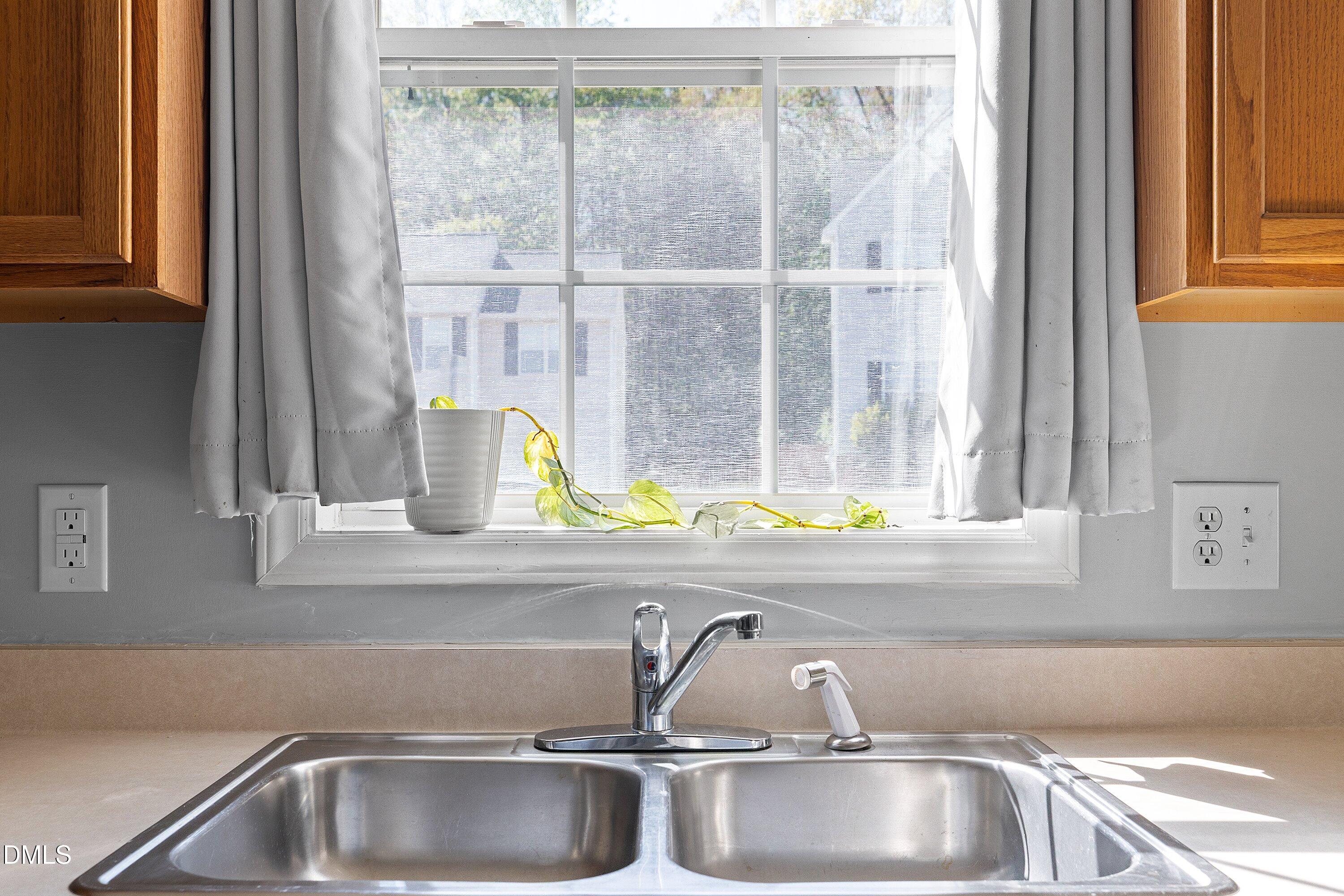 2528 Laurel Falls Lane