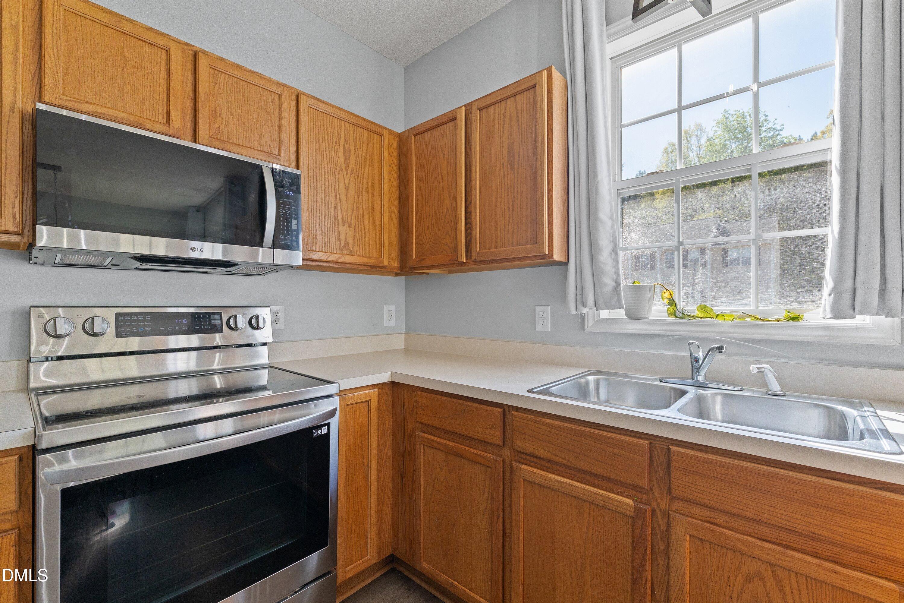 2528 Laurel Falls Lane