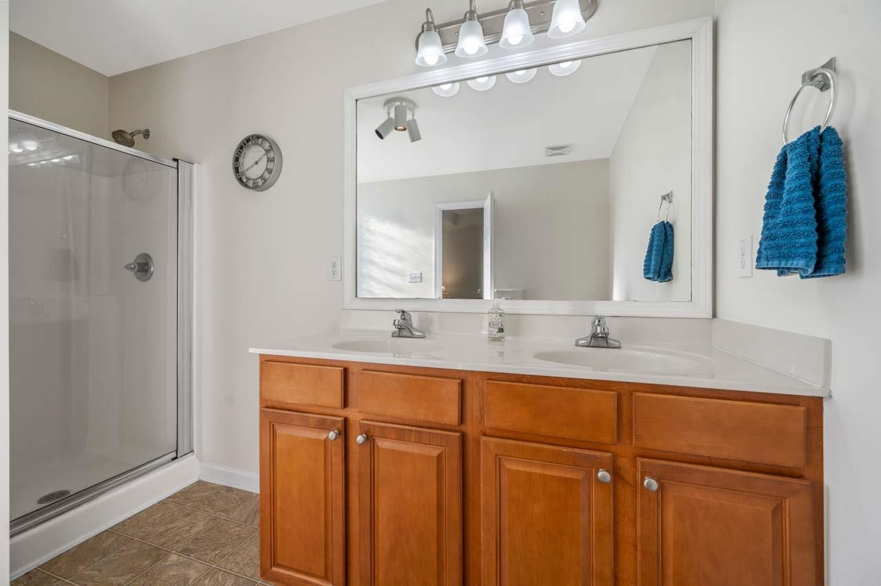 6868 Coopers Hawk Trail