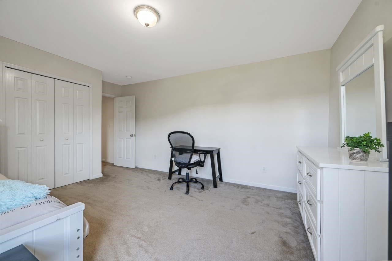 6868 Coopers Hawk Trail