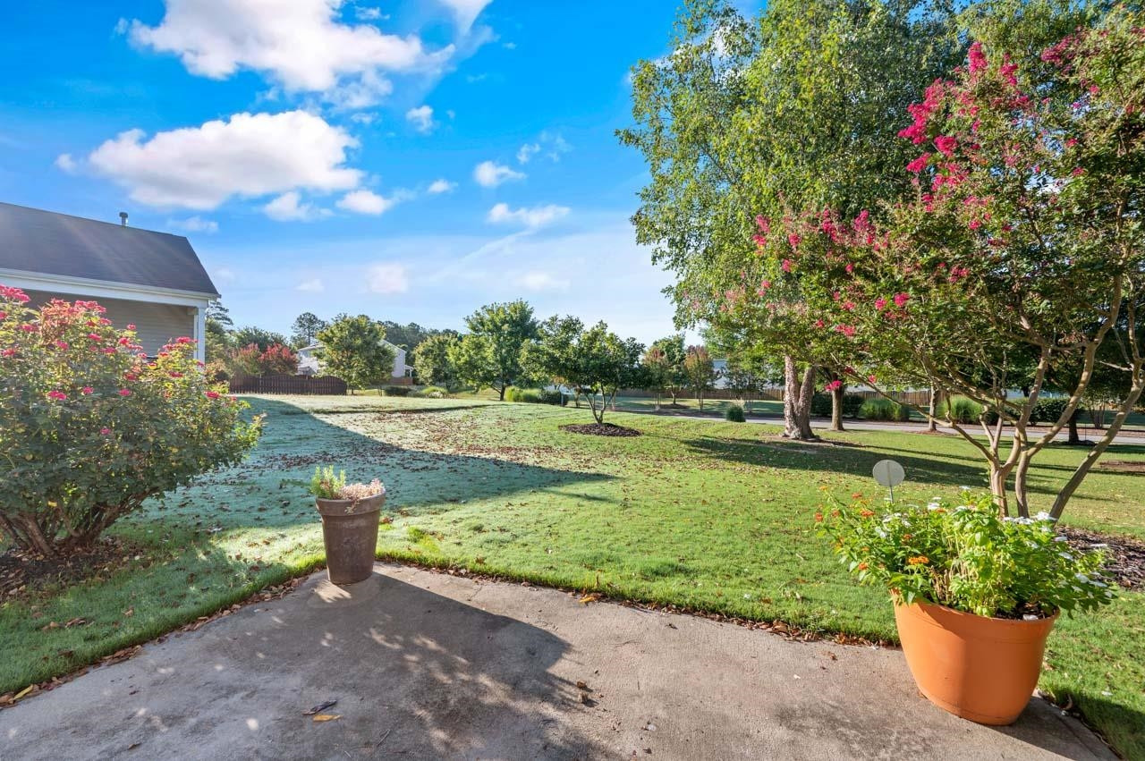 6868 Coopers Hawk Trail