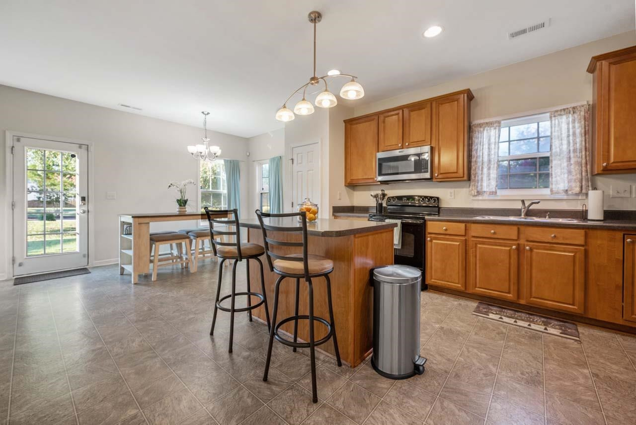 6868 Coopers Hawk Trail