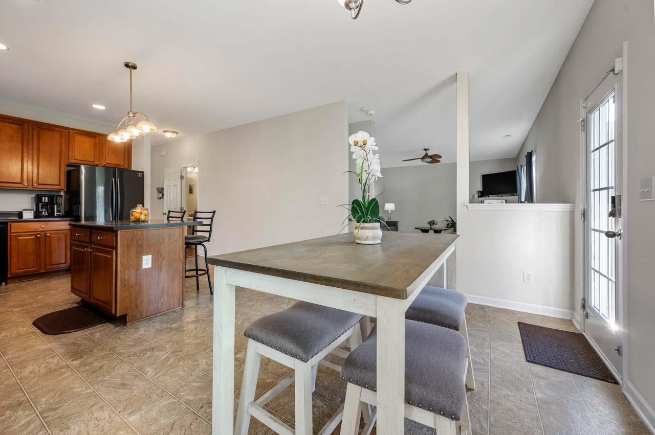 6868 Coopers Hawk Trail