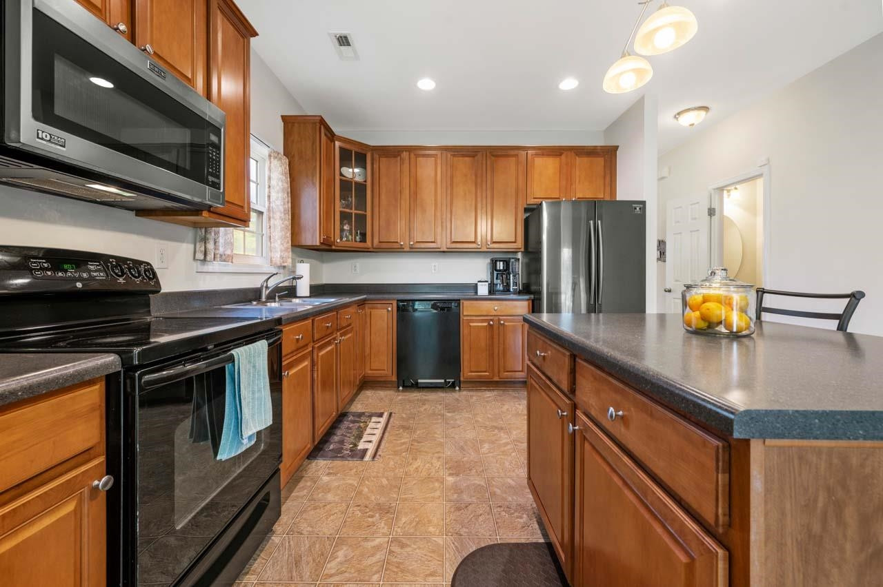 6868 Coopers Hawk Trail