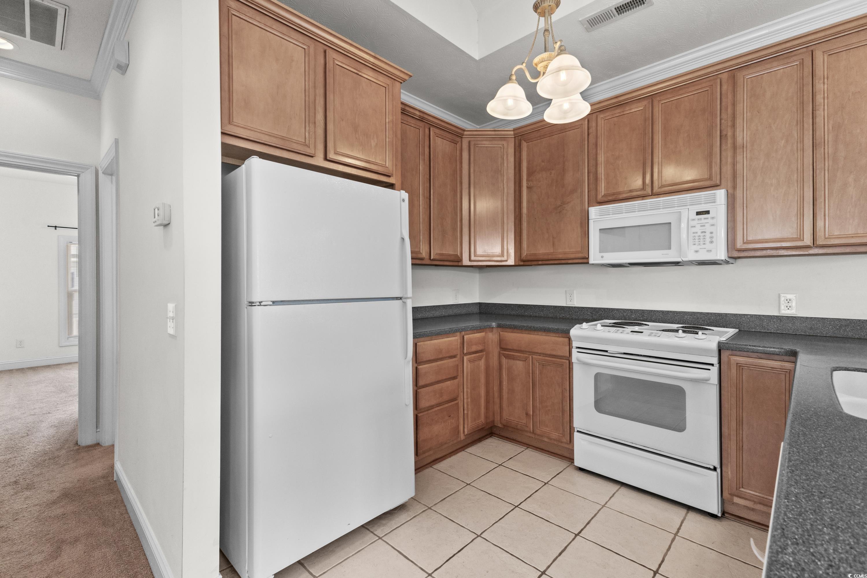 1372 Cottage Dr.