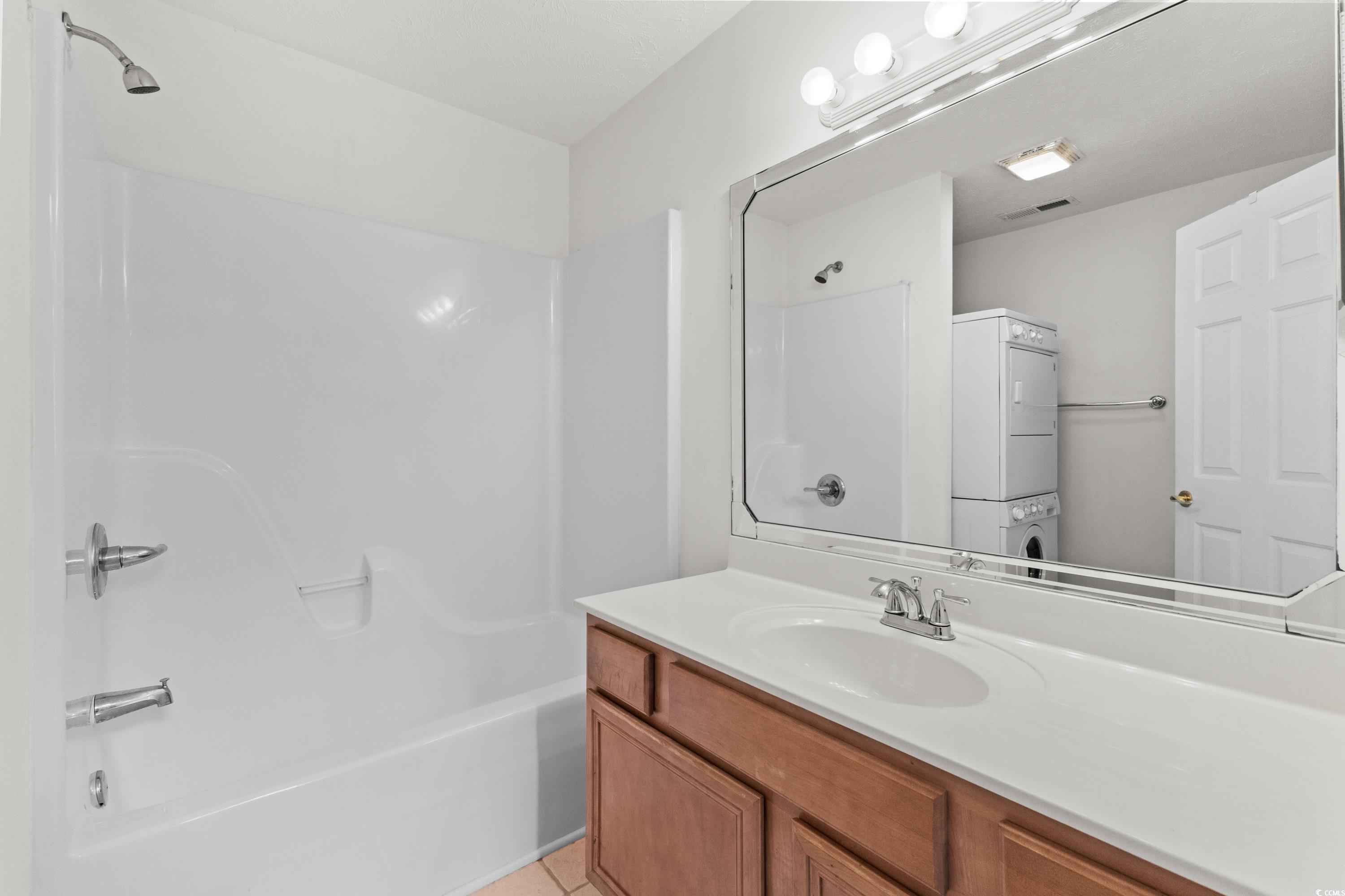 1372 Cottage Dr.