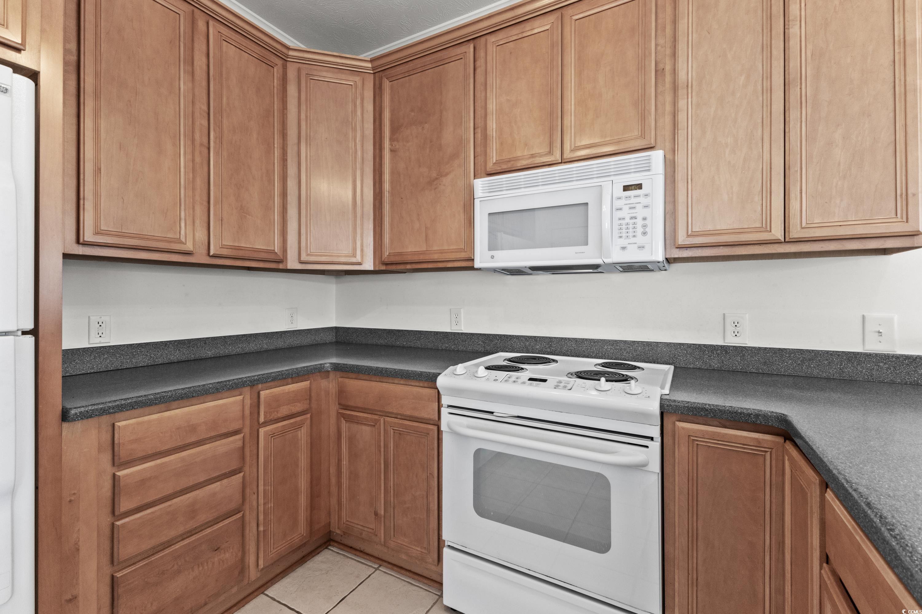 1372 Cottage Dr.
